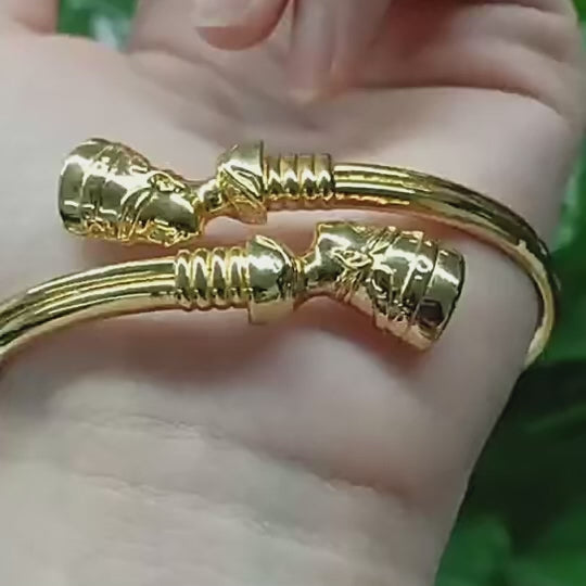 Nefertiti Queen of Egypt Bangle