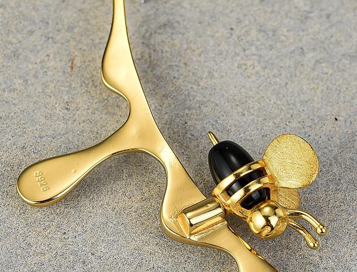 Honey Bee Necklace gold uk