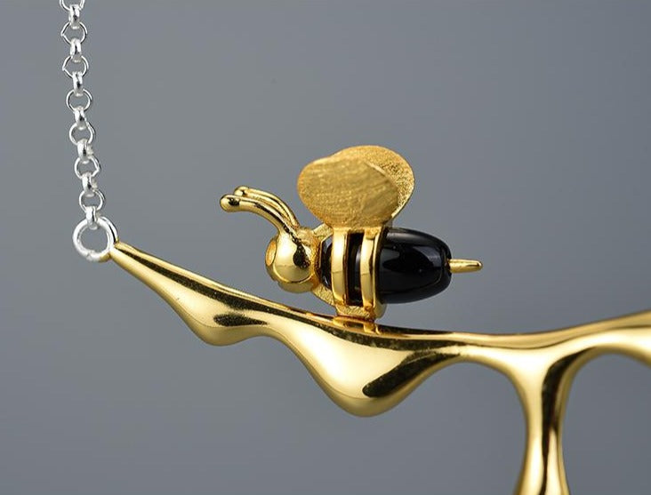 Honey Bee Necklace gold uk