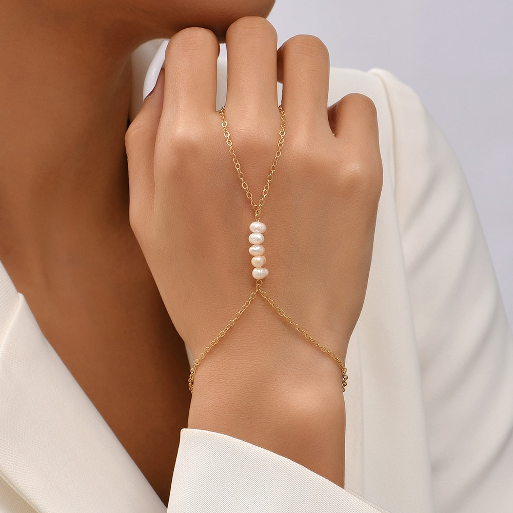 scannen Kwijting Pigment Hand Chain Finger Ring Pearl Bracelet for Women – Trendyz