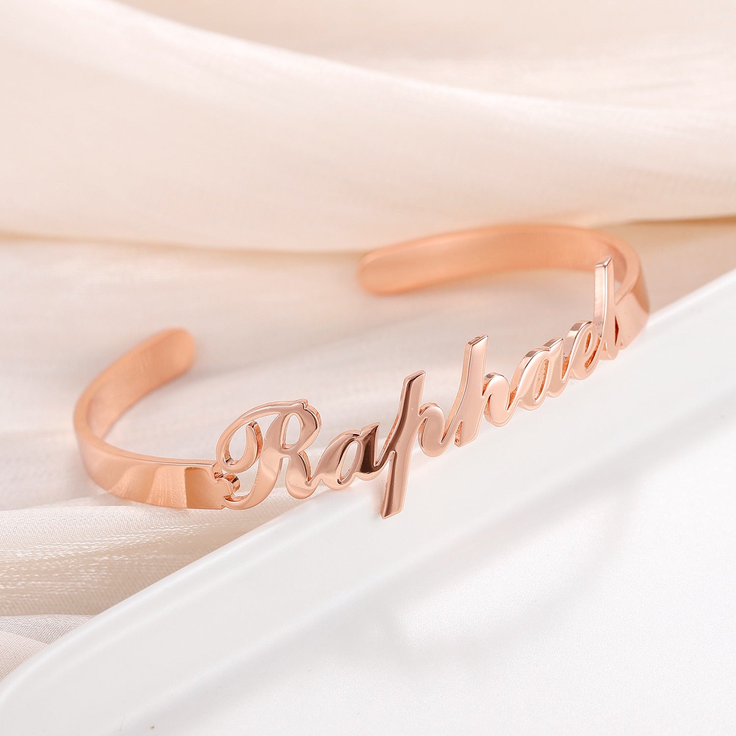 custom personalised name bangle