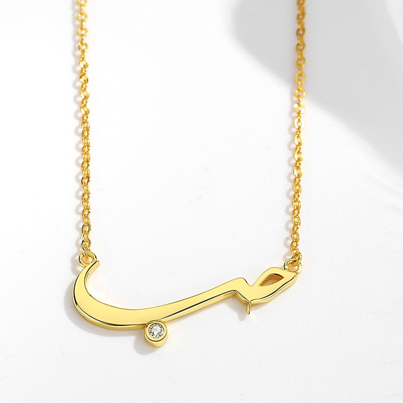 Hub Love arabic pendant necklace gold